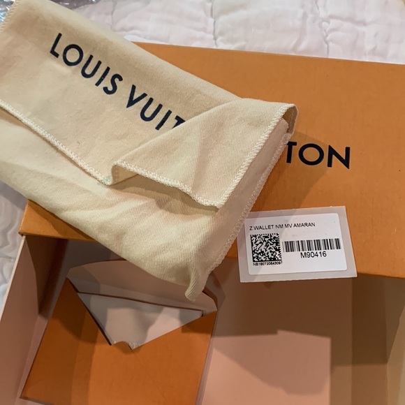 EUC Louis Vuitton Amarante Patent Leather Wallet - Picture 3 of 7